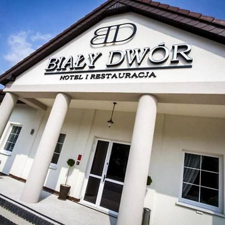 Biały Dwór Acomodação com café da manhã Rychwal Exterior foto