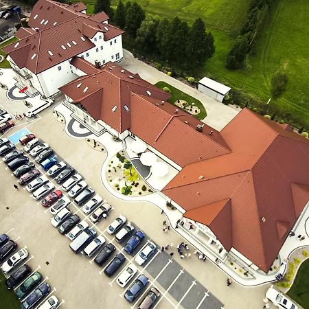 Biały Dwór Acomodação com café da manhã Rychwal Exterior foto